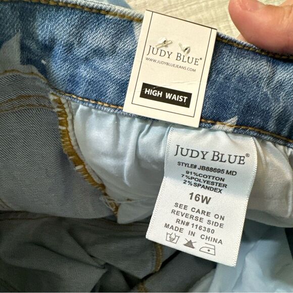 New Judy Blue High Rise Medium Wash Stars And Stripes Flare Jeans Size 16W - Picture 12 of 14